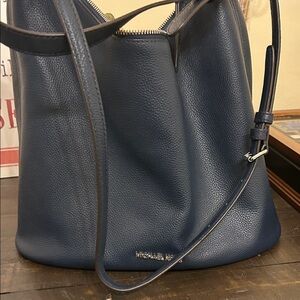 Michael Kors Dark Blue Shoulder Bag Leather EUC